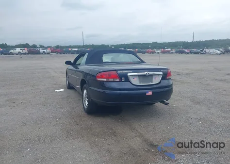 2002 Chrysler Sebring Limited из США, поврежденный, VIN 1C3EL65R02N304737
